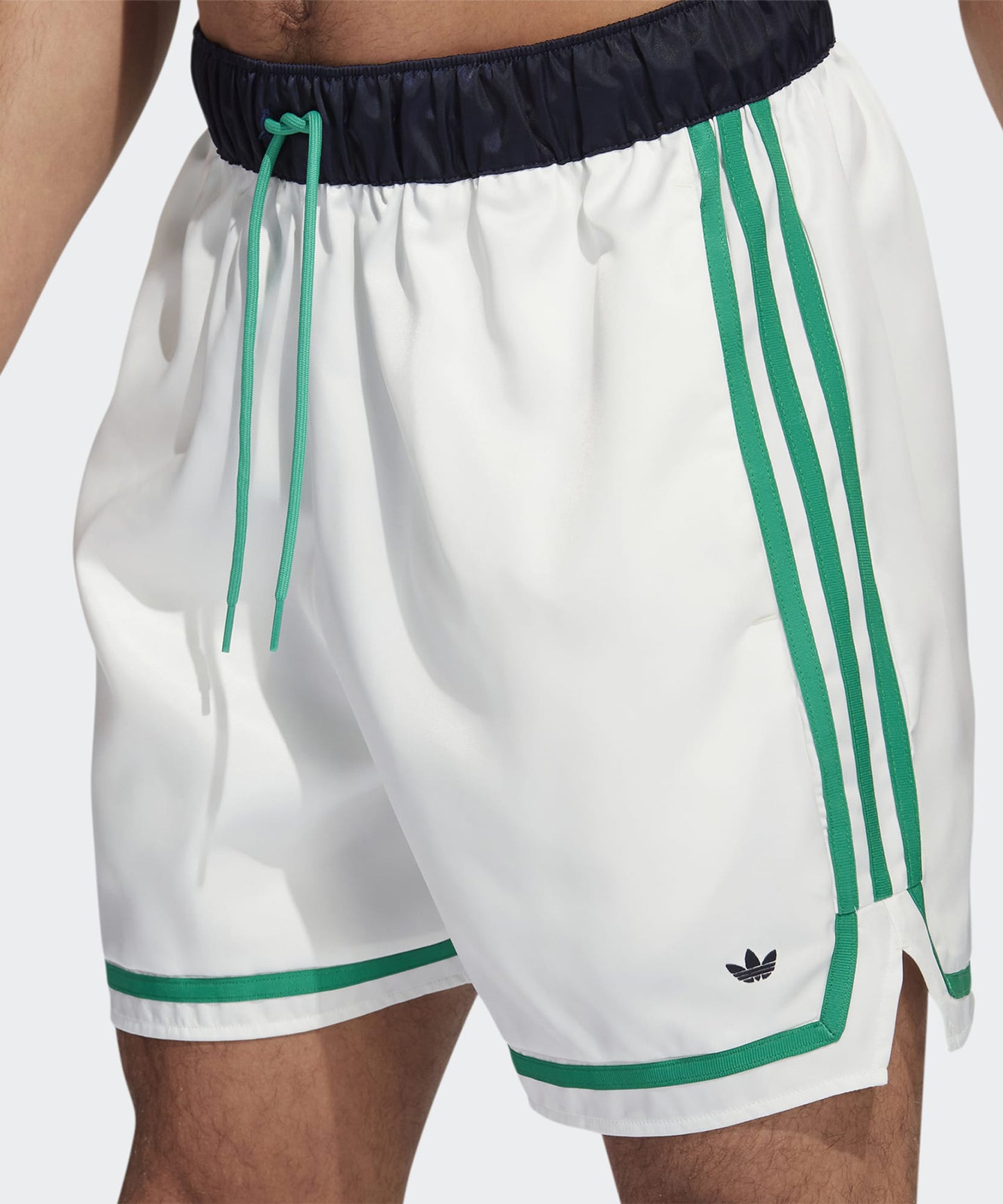 ADIDAS HOOP PREP SHORT OFF WHT/COURT GRN