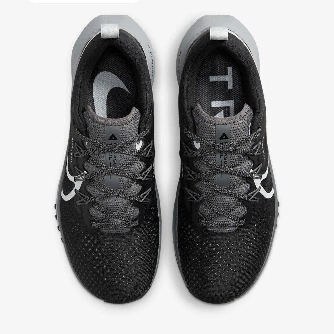 NIKE WMNS REACT PEGASUS TRAIL 4 BLK DK GREY