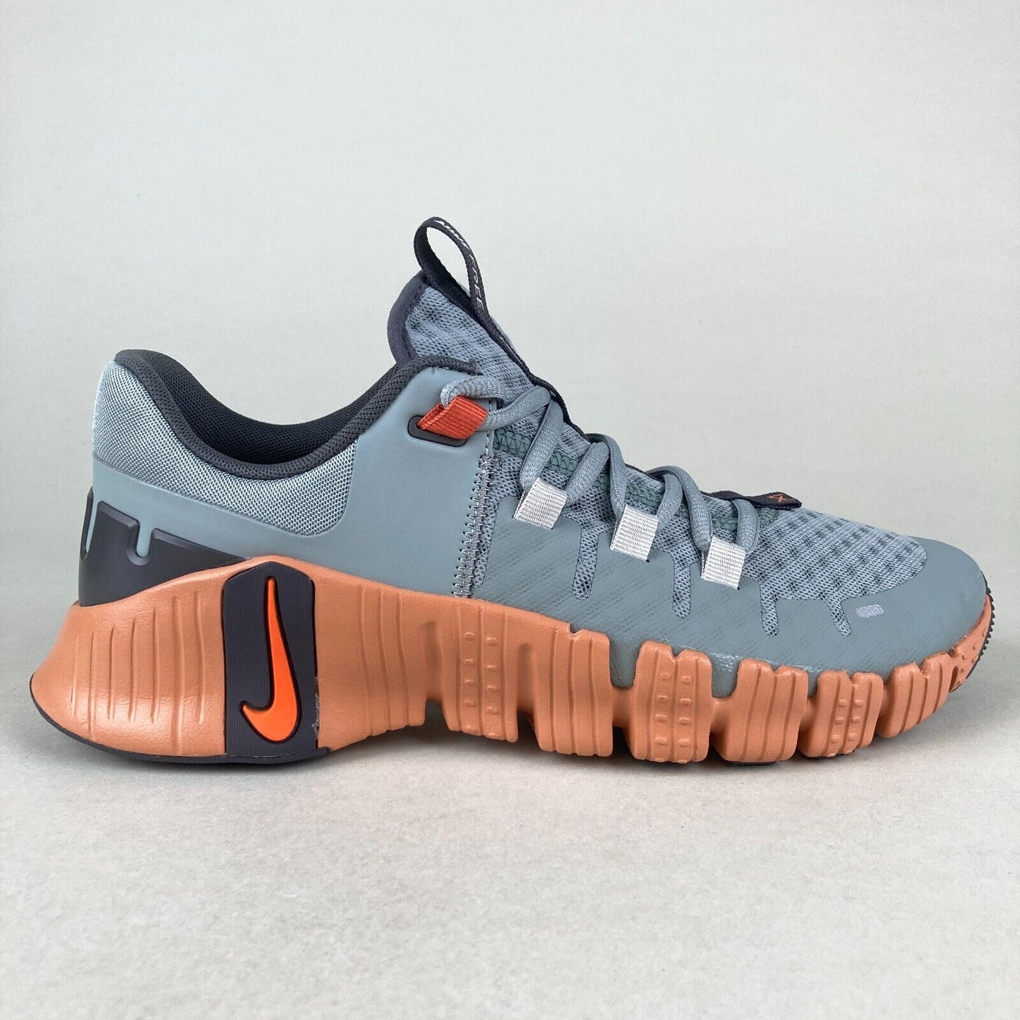 NIKE FREE METCON 5 ORG/BROWN
