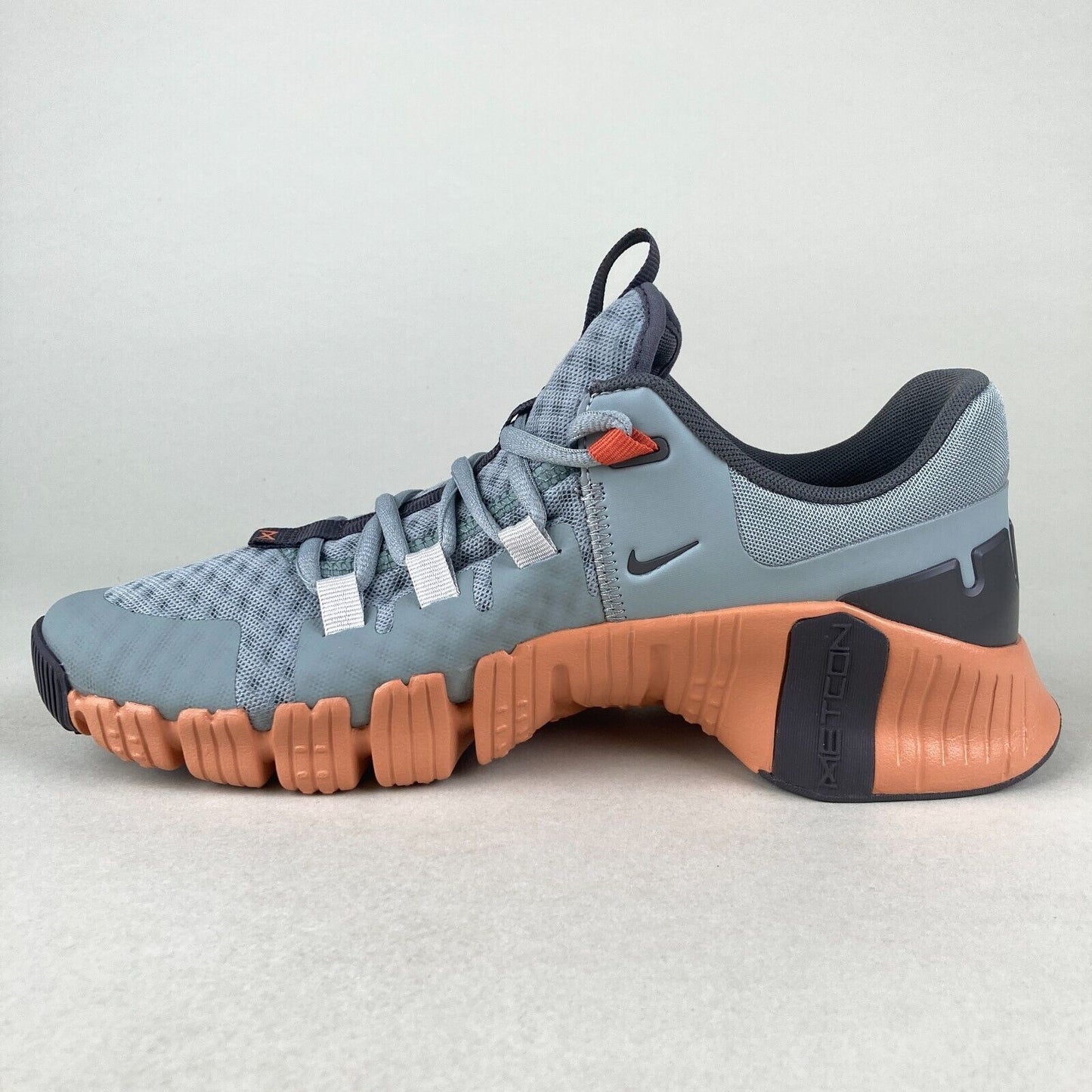 NIKE FREE METCON 5 ORG/BROWN