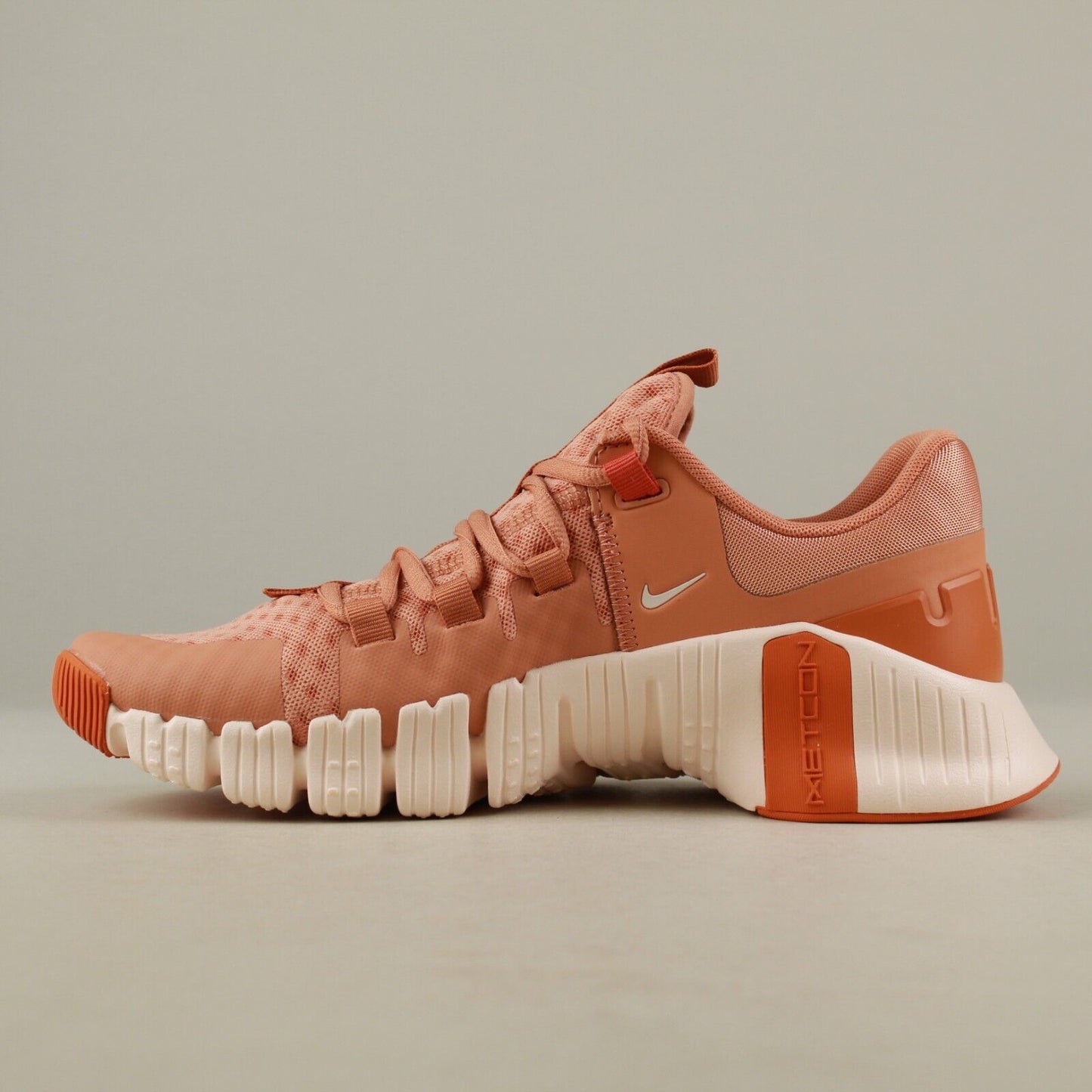 NIKE WMNS FREE METCON 5 BROWN/ORG