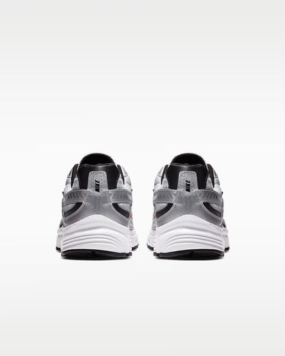 Nike Initiator