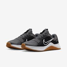 NIKE MC TRAINER 2