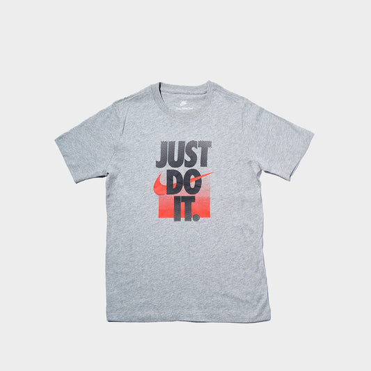 NIKE U NSW TEE CORE BRANDMARK 1 DK GREY